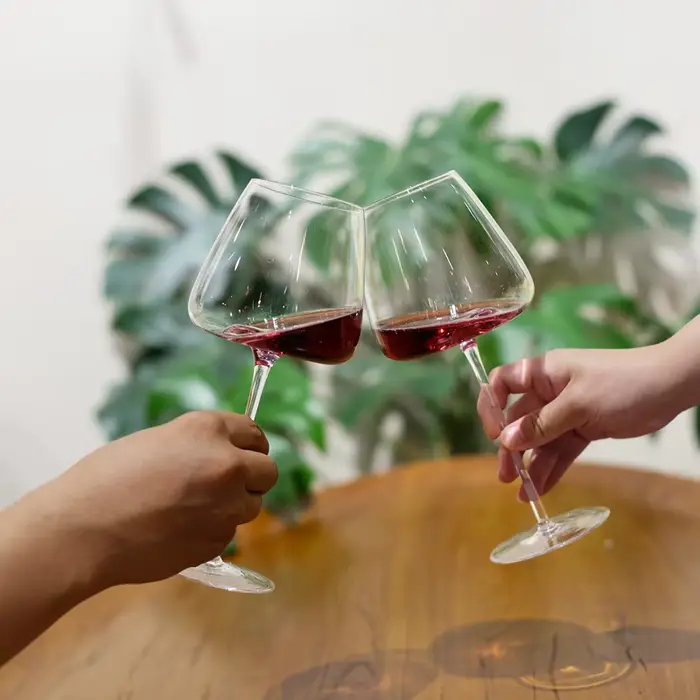 Verre à vin rouge fait à la main