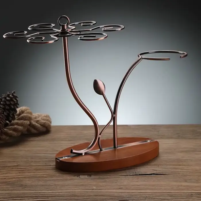 Casier à vin en bois massif avec support de carafe intégré