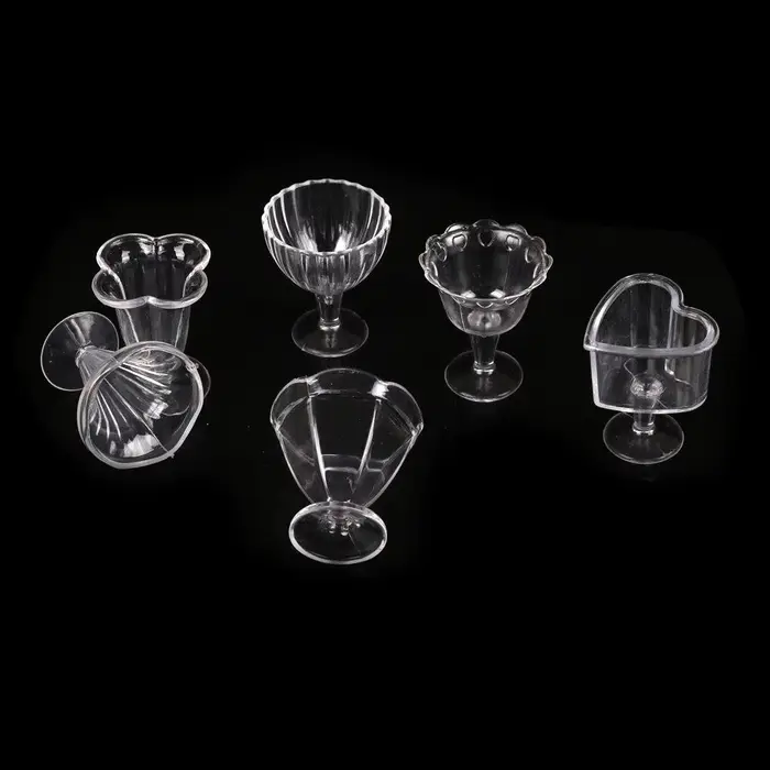 Mini coupe à vin transparente en plastique