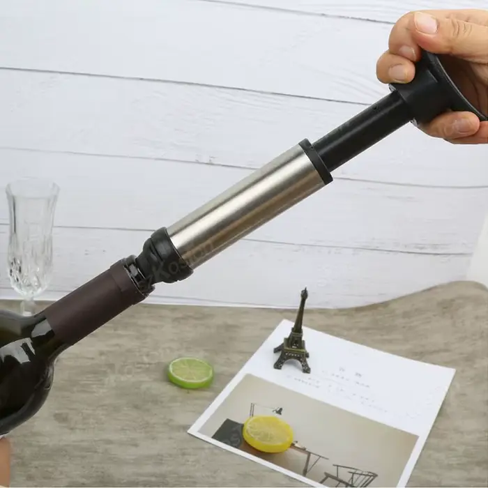 Bouchon de bouteille de vin avec pompe à vide